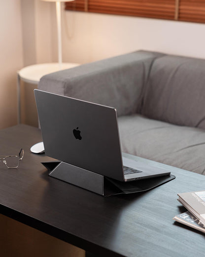 MOFT Sleeve — Laptop-Hülle mit integriertem Ständer