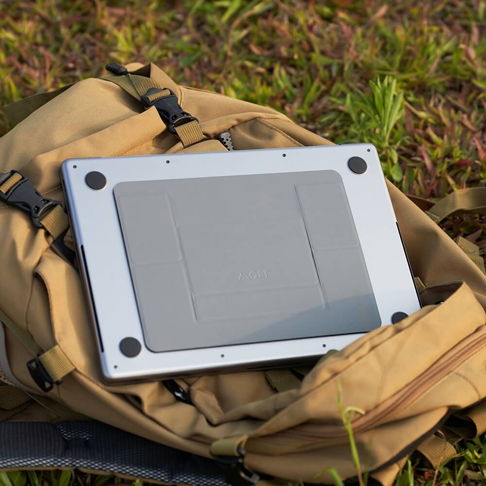 MOFT Stand — samolepicí stojánek na notebook