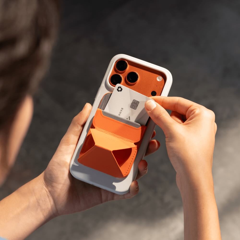 MOFT Trackable Snap-On — MagSafe peňaženka a stojan s Apple Find My